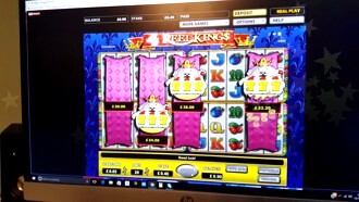 4 Reel Kings Slot